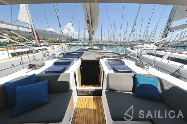 Hanse 548 - Yacht Charter Sailica