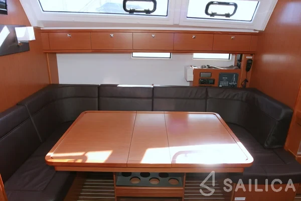Bavaria 46 Cruiser - Yacht Charter Sailica