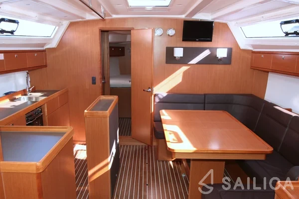 Bavaria 46 Cruiser - Yacht Charter Sailica