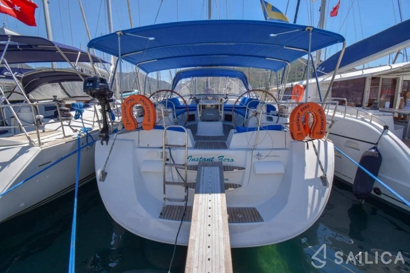Jeanneau 53 - Yacht Charter Sailica
