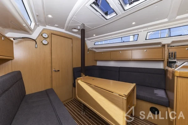 Bavaria Cruiser 34 Style - Yacht Charter Sailica