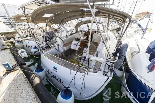 Bavaria Cruiser 34 Style - Yacht Charter Sailica