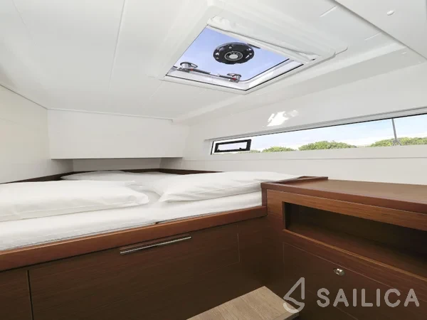 Lagoon 40 - Yacht Charter Sailica