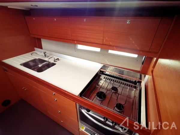 Dufour 460 GL - Yacht Charter Sailica