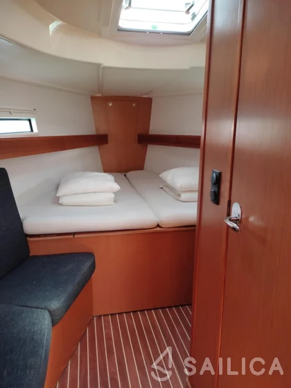 Bavaria 40 Cruiser - Yacht Charter Sailica
