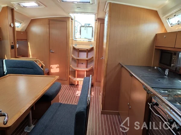 Bavaria 40 Cruiser - Yacht Charter Sailica