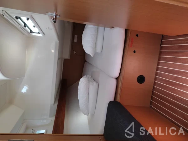 Bavaria 40 Cruiser - Yacht Charter Sailica