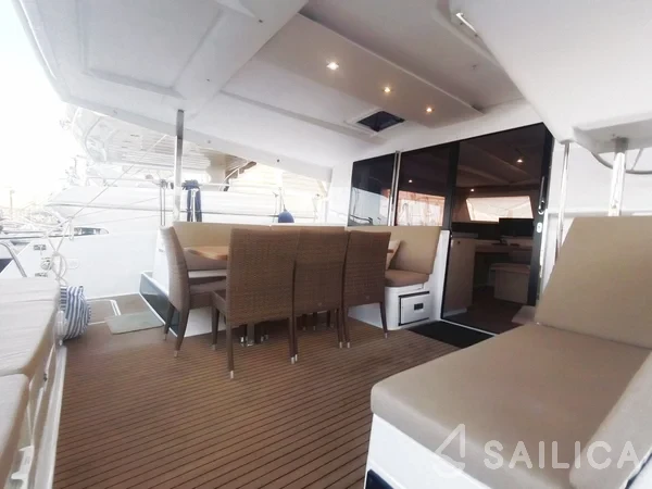 Lucia 40 - Yacht Charter Sailica