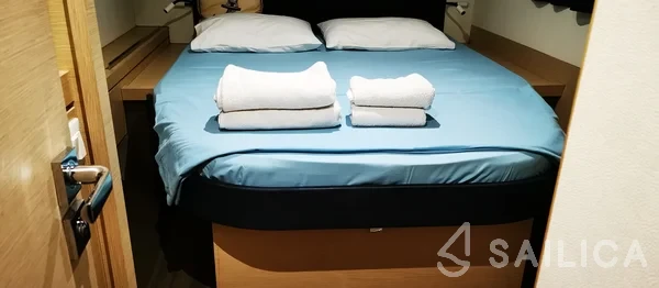 Lucia 40 - Yacht Charter Sailica