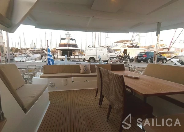 Lucia 40 - Yacht Charter Sailica