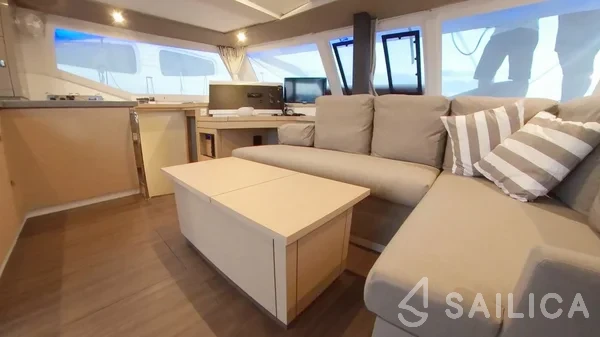 Lucia 40 - Yacht Charter Sailica