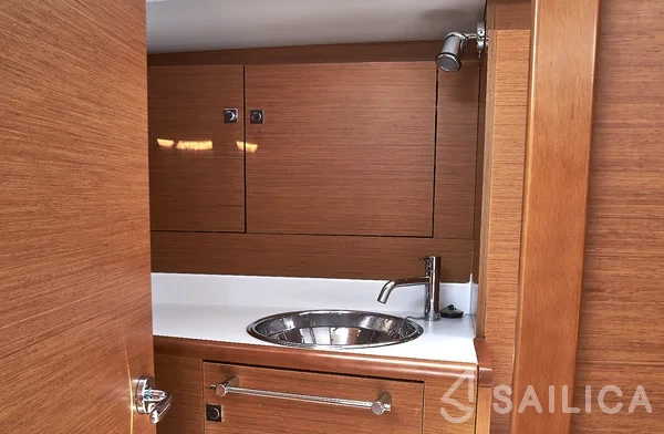 Sun Odyssey 449 - Yacht Charter Sailica