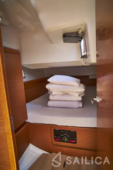 Sun Odyssey 449 - Yacht Charter Sailica