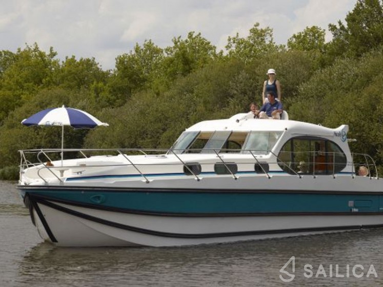 Estivale Sixto Prestige C - Yacht Charter Sailica