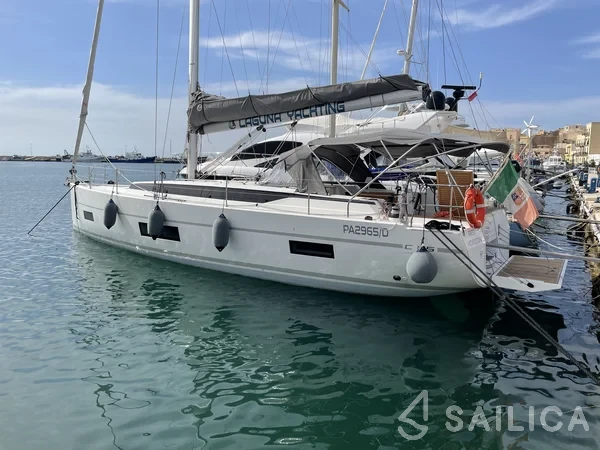 Bavaria C45 - Yacht Charter Sailica