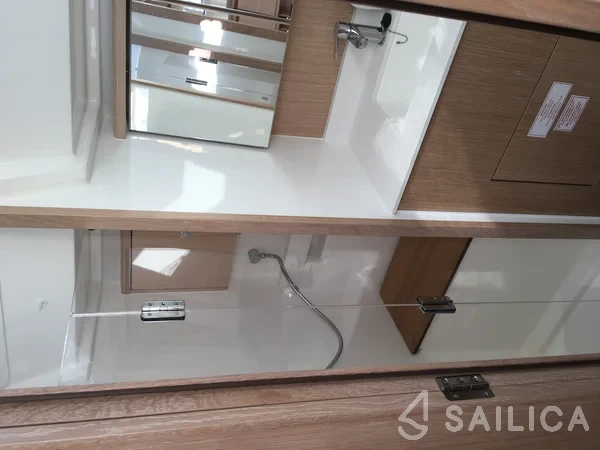 Bavaria C45 - Yacht Charter Sailica