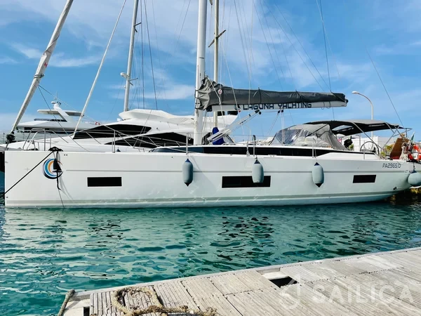 Bavaria C45 - Yacht Charter Sailica