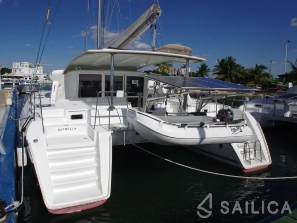 Lagoon 421 - Yacht Charter Sailica