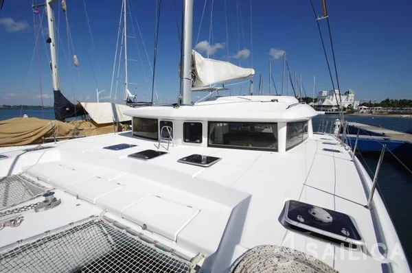 Lagoon 421 - Yacht Charter Sailica