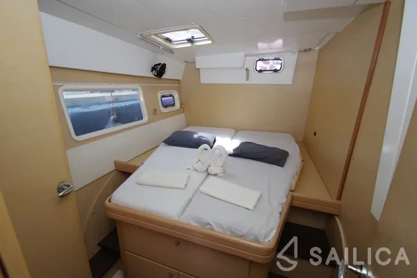Lagoon 421 - Yacht Charter Sailica