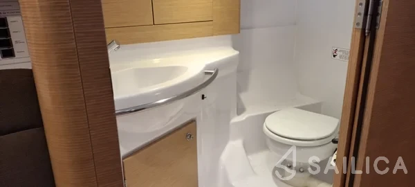 Elan 40 Impression - Yacht Charter Sailica