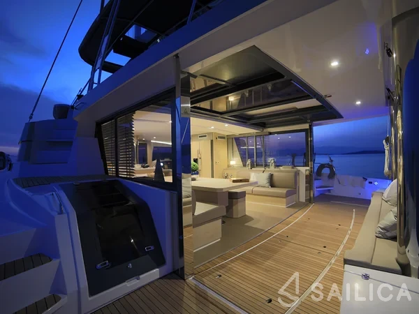 Bali 5.4. - Yacht Charter Sailica