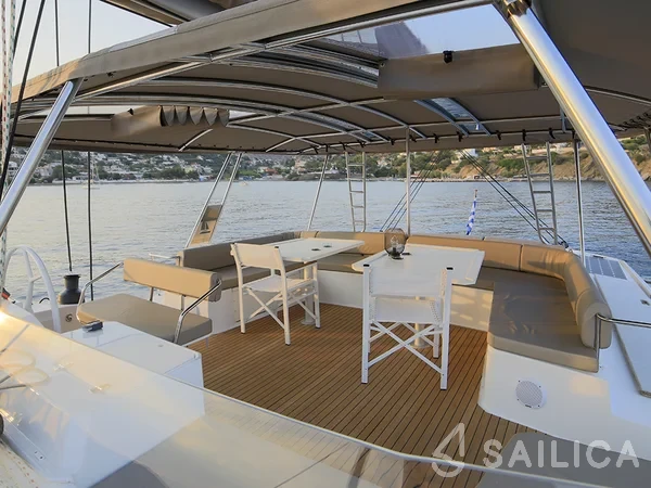 Bali 5.4. - Yacht Charter Sailica