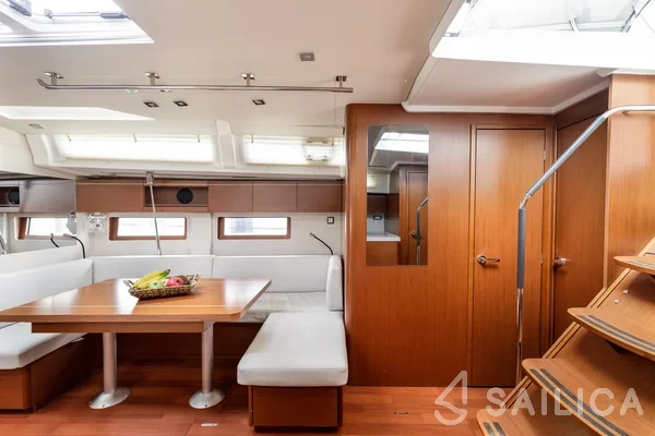 Oceanis 51.1 - Yacht Charter Sailica