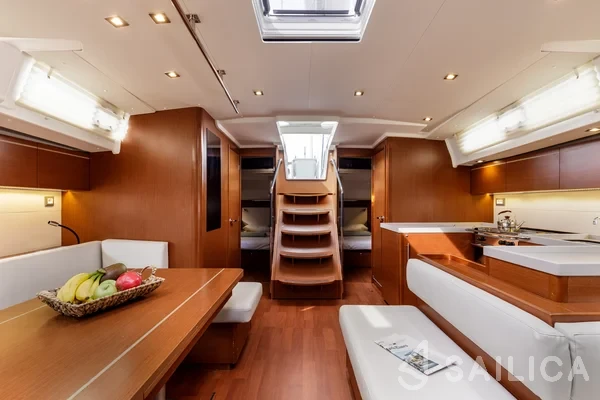 Oceanis 51.1 - Yacht Charter Sailica