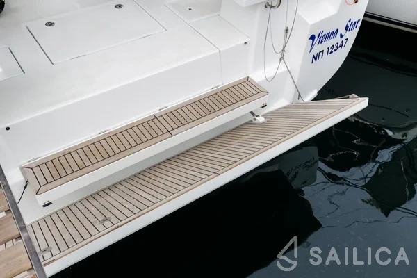Oceanis 51.1 - Yacht Charter Sailica