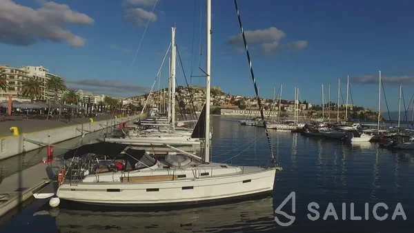Bavaria 40 Cruiser - Yacht Charter Sailica