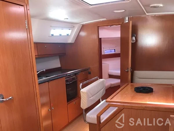 Bavaria 40 Cruiser - Yacht Charter Sailica