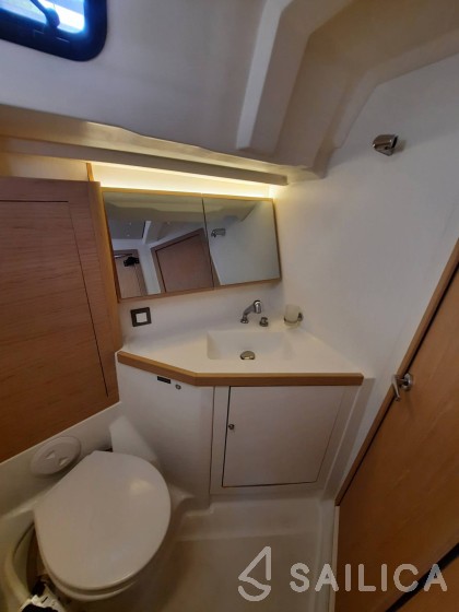 Oceanis 46.1 - Yacht Charter Sailica