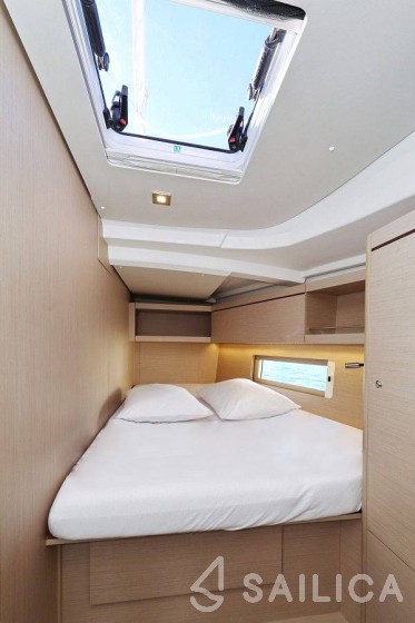 Oceanis 46.1 - Yacht Charter Sailica