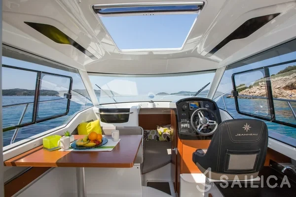 Merry Fisher 795 - Yacht Charter Sailica