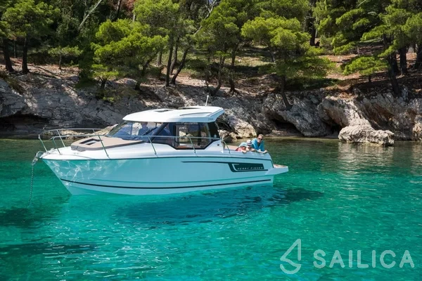 Merry Fisher 795 - Yacht Charter Sailica