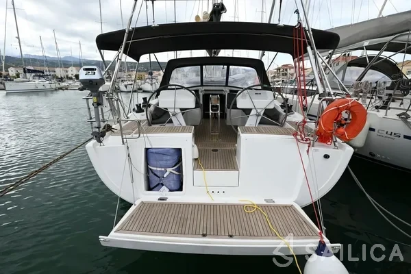 Hanse 458 - Yacht Charter Sailica