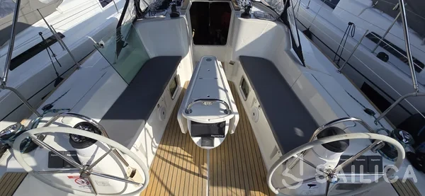 Sun Odyssey 42i - Yacht Charter Sailica