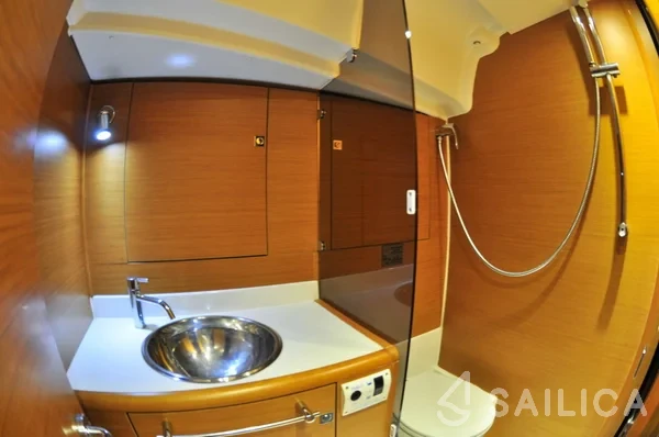 Sun Odyssey 439 - Yacht Charter Sailica