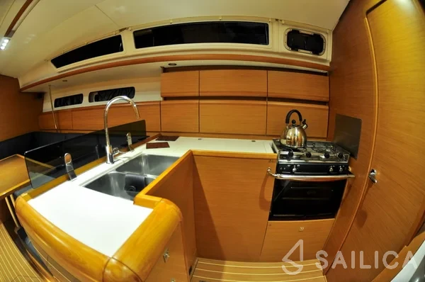 Sun Odyssey 439 - Yacht Charter Sailica