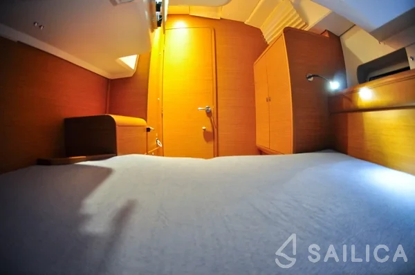 Sun Odyssey 439 - Yacht Charter Sailica