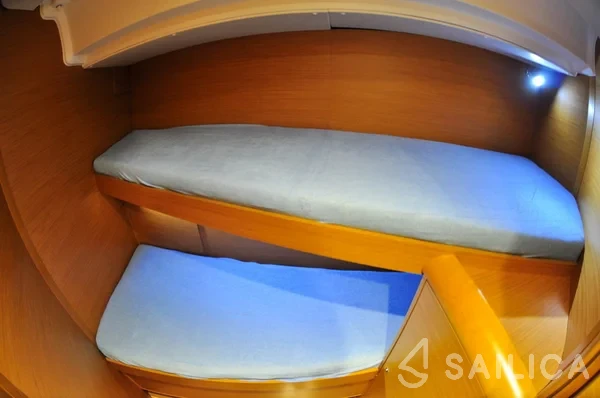 Sun Odyssey 439 - Yacht Charter Sailica