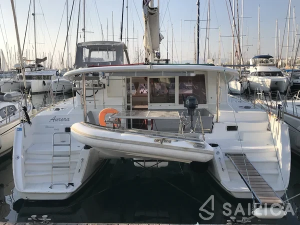 Lagoon 400 - Yacht Charter Sailica