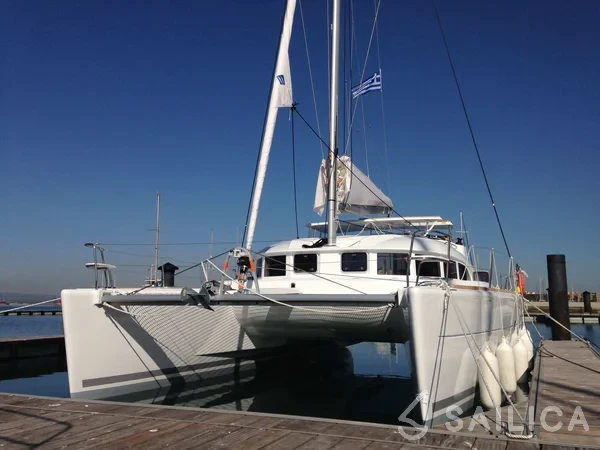 Lagoon 380 - Yacht Charter Sailica