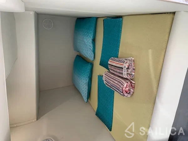 Mirakul 40 - Yacht Charter Sailica