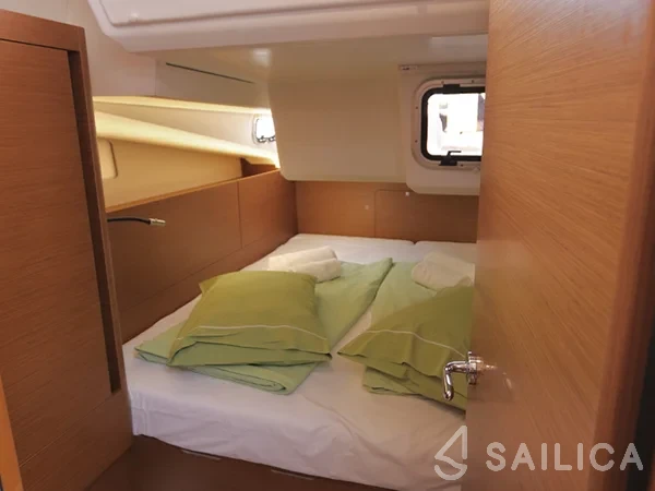 Sun Odyssey 440 - Yacht Charter Sailica