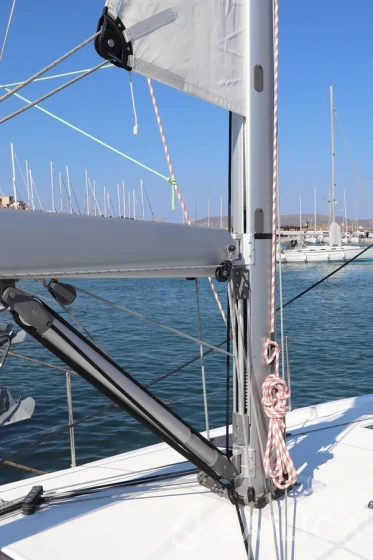 Sun Odyssey 410 - Photo #82 Sun Odyssey 410 - Yacht Charter Sailica