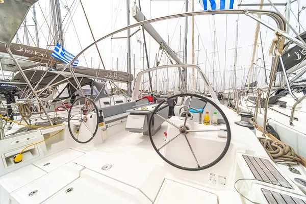 Oceanis 41 - Yacht Charter Sailica