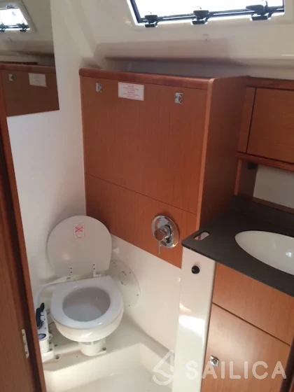 Bavaria 51 Cruiser - Yacht Charter Sailica