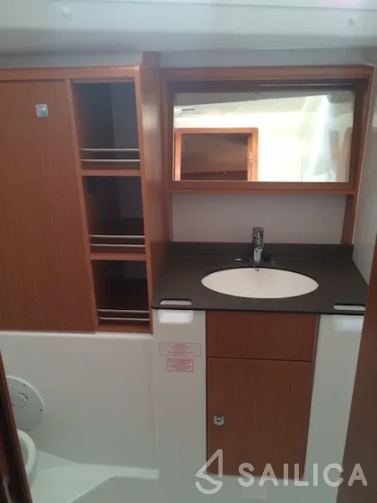 Bavaria 51 Cruiser - Yacht Charter Sailica